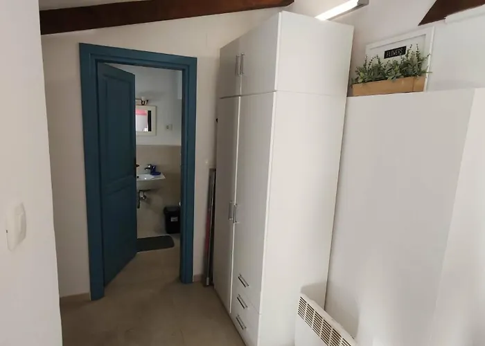 Apartment Manuiris
